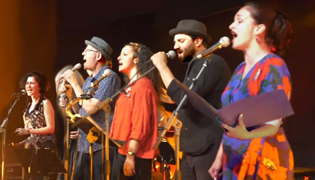 דזשאַש וואַלעצקי: פּליטים צוזאַמען